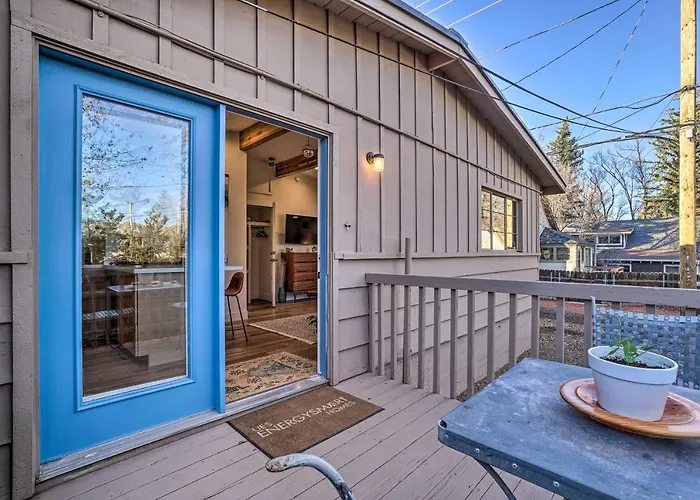 Cozy W/ Patio - Near Dtwn! Apartment *